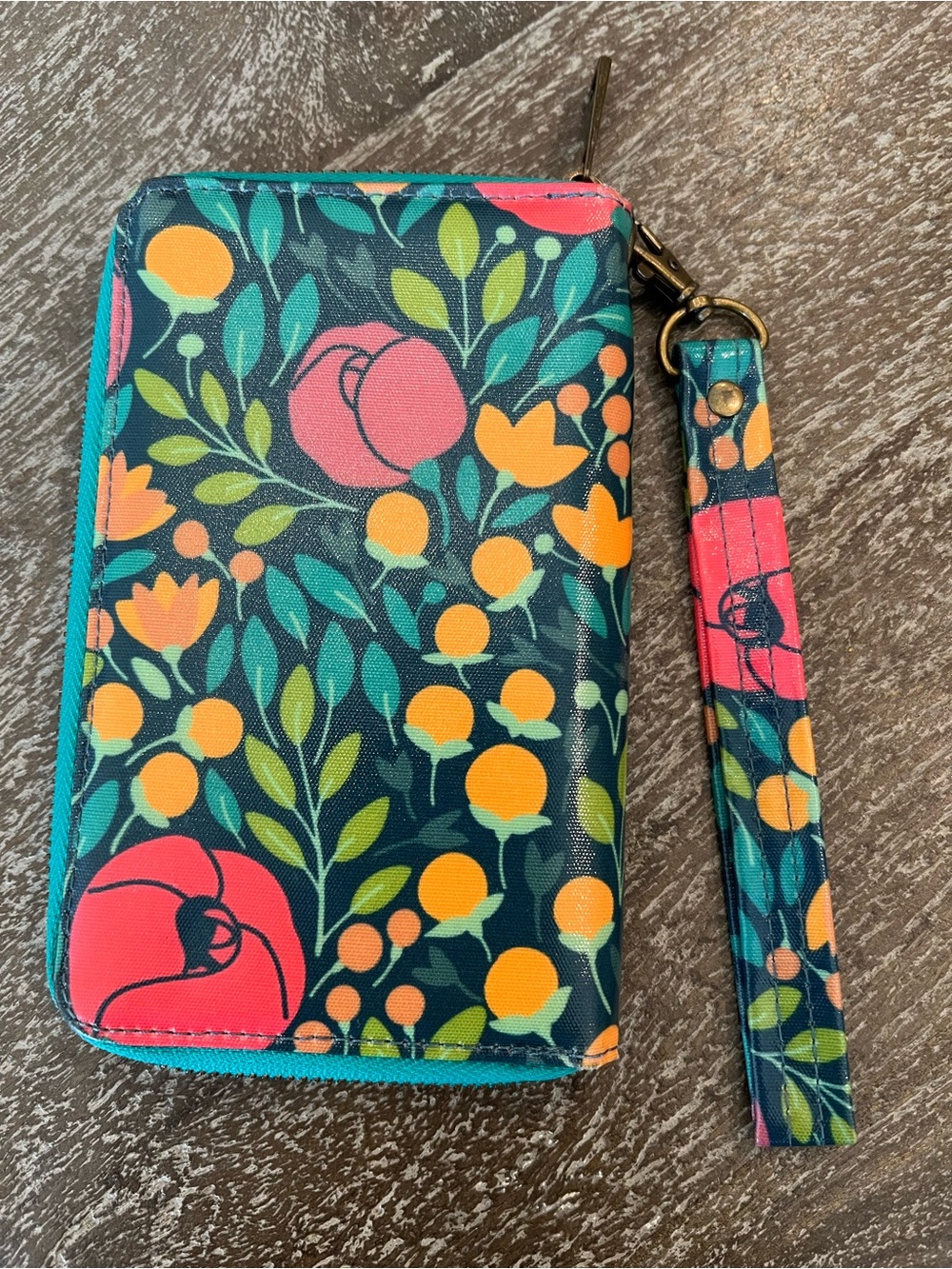 Floral Zip Wristlet Wallet w/RFID card - Picture 2 of 8